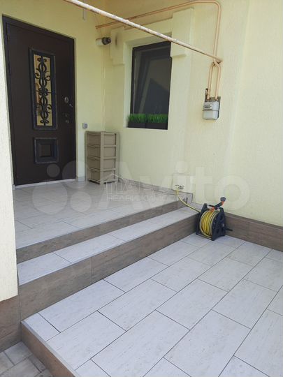 3-к. квартира, 75 м², 1/1 эт.