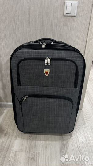 Чемодан на колесах