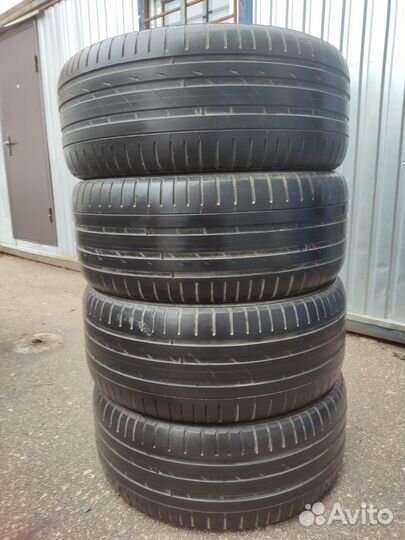 Nokian Tyres Hakka Black SUV 285/50 R20 116W