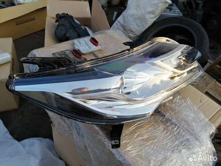 Фары правая Pajero Montero Sport с 2015