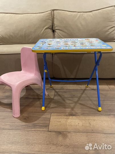 Детский столик и стульчик