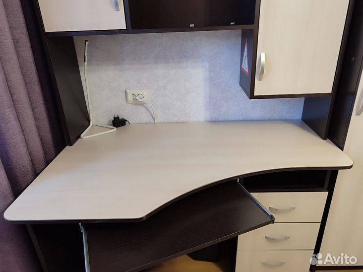 Компьютерный стол