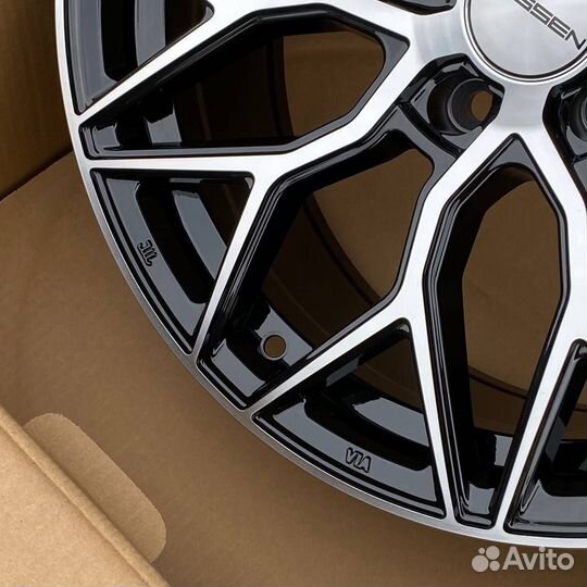 Литые Диски Vossen HF2 R17 5*114.3 BP