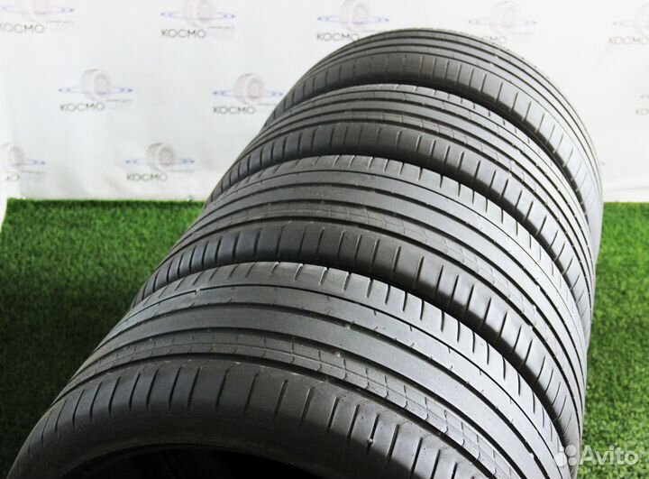 Pirelli P Zero PZ4 275/35 R22 и 315/30 R22 104Y