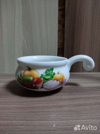 Кокотница фарфор