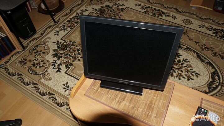 Samsung 971P, E1720, HP W2207H