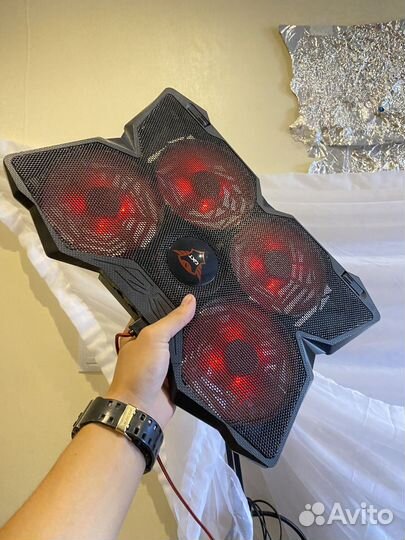 Система охлаждения для ноутбука с подсветкой