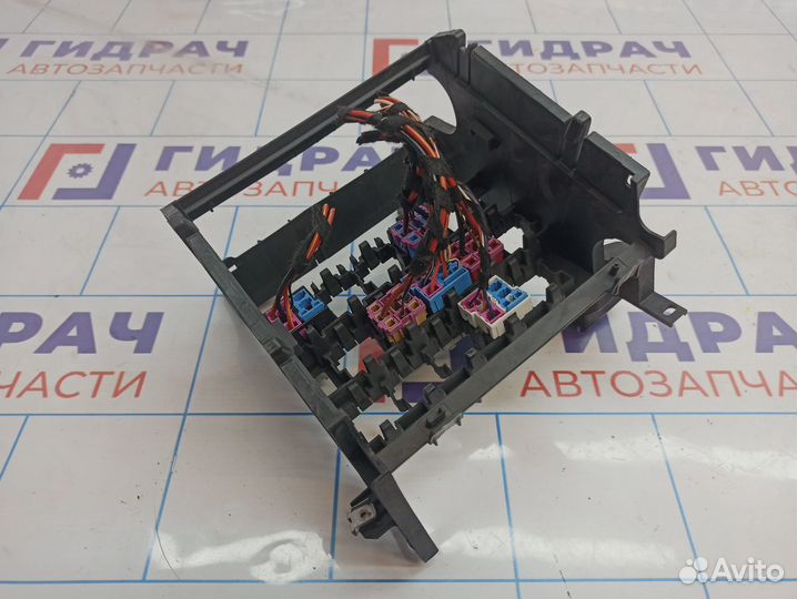 Блок реле Volkswagen Jetta (A6) 5C0907371