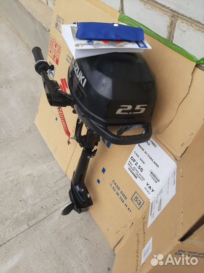 Лодочный мотор Suzuki 2,5