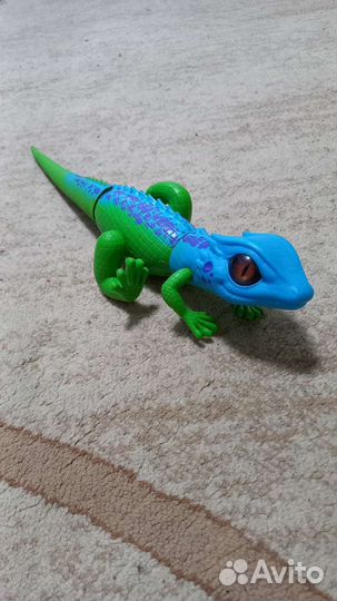 Робот ящерица