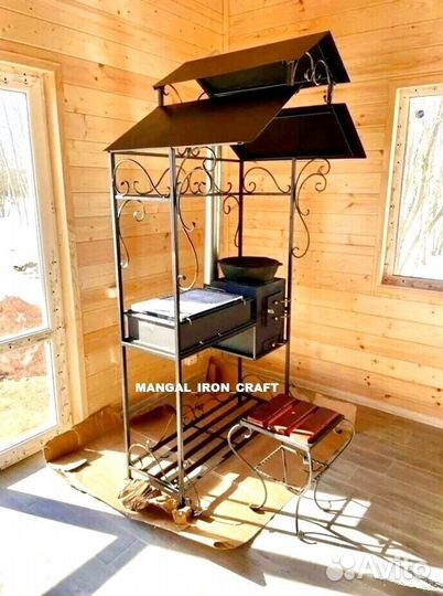 Мангал с крышей