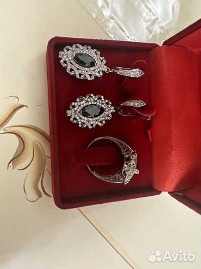 Серебряный комплект кольцо и серьги