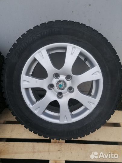 Skoda Yeti 215/60R16 зима