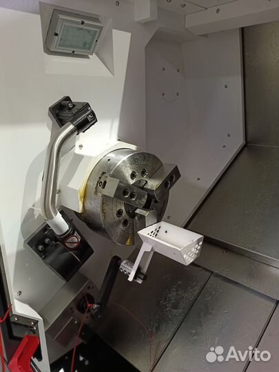 Токарный станок по металлу с чпу Hyundai