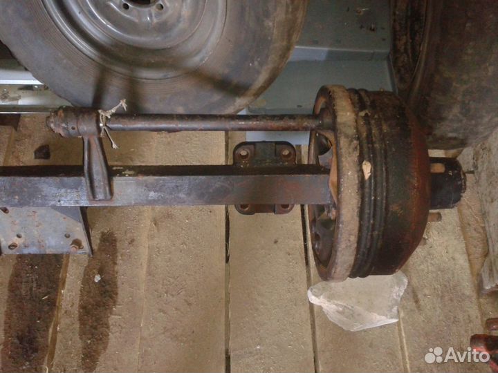 Ось для прицепа