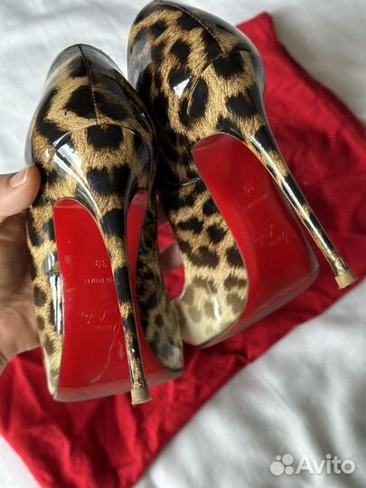 Christian louboutin 39