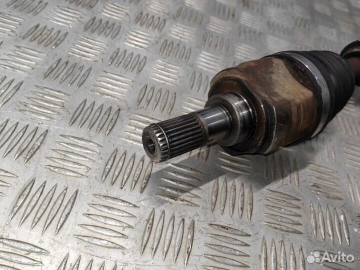 Полуось передняя левая Hyundai Solaris