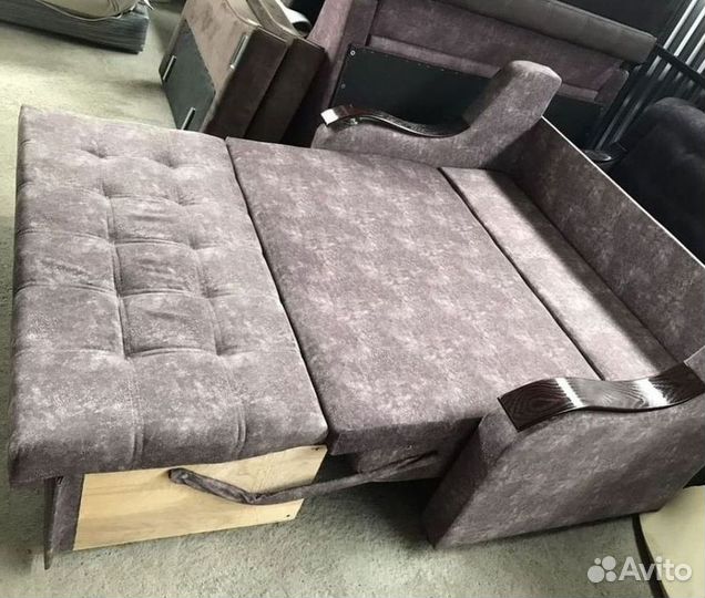 Прямой мини диван в наличии