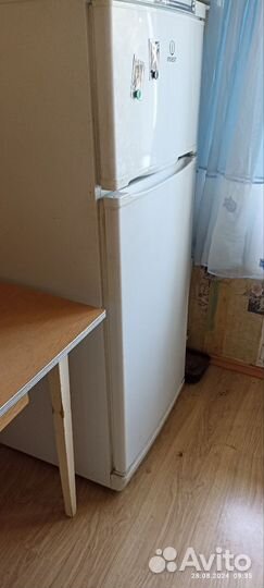 Холодильник indesit бу