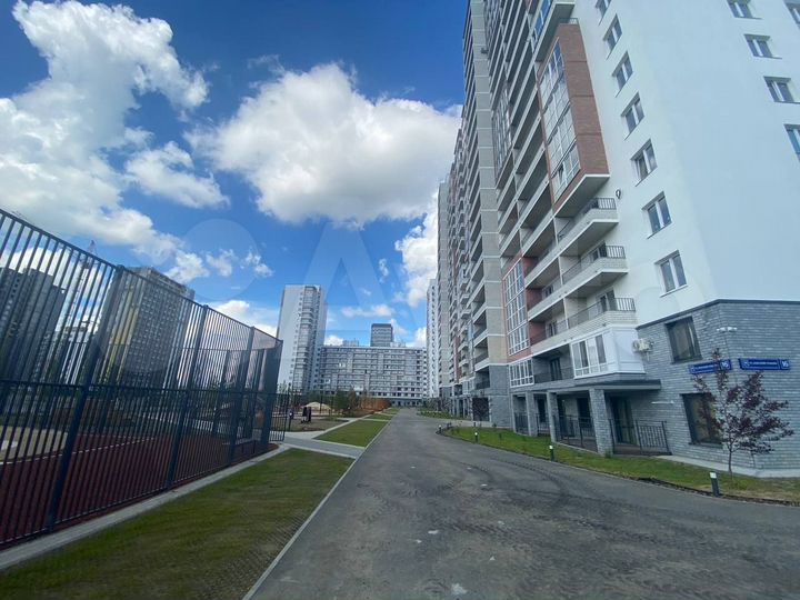 2-к. квартира, 50 м², 1/10 эт.