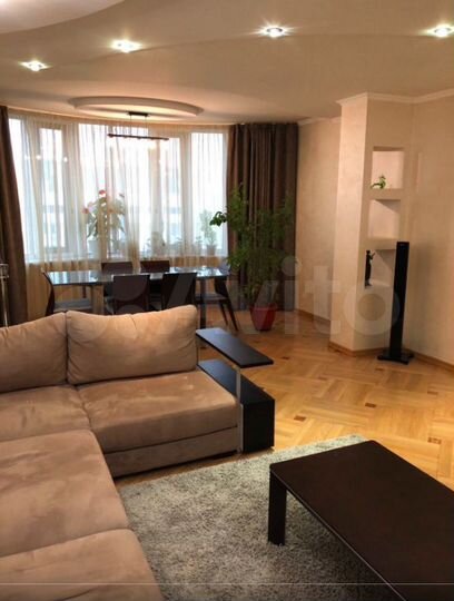2-к. квартира, 70 м², 8/14 эт.