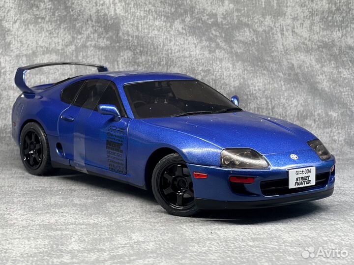 Модель toyota supra 80 1/18 solido