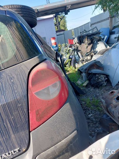 Фонарь задний, P, L Renault Clio 3 поколение