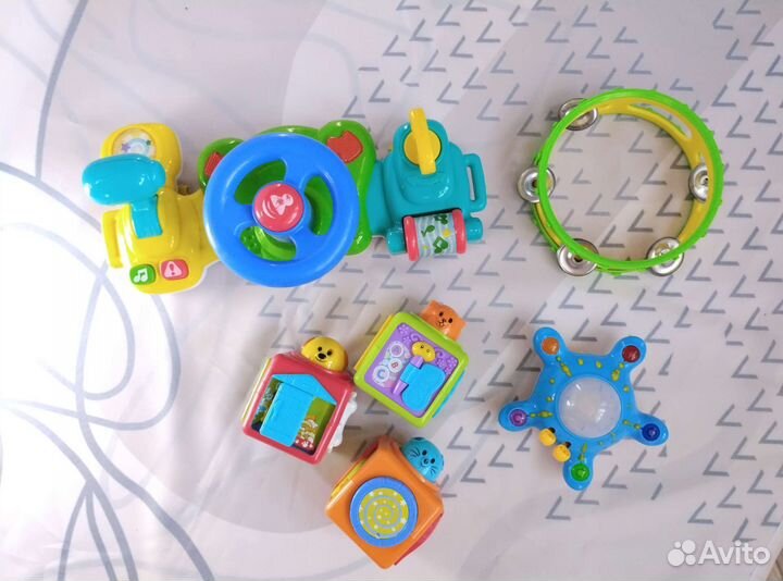 Руль, кубики, музыкальные инструменты, каталка