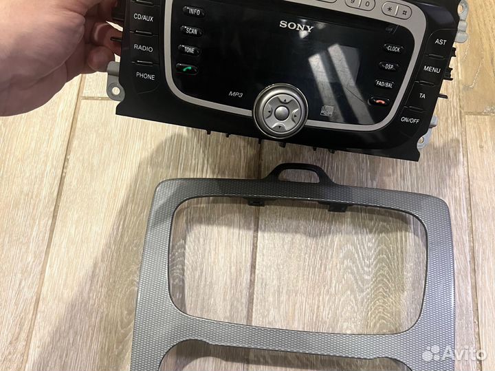 Автомагнитола на Ford focus 2 + рамка Titanium