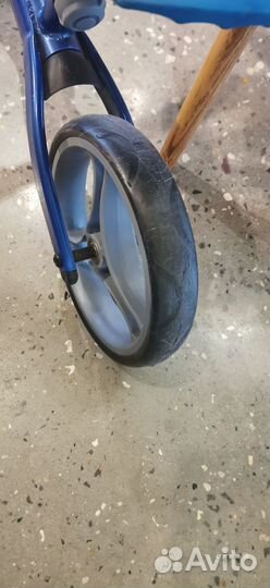 Самокат беговел globber