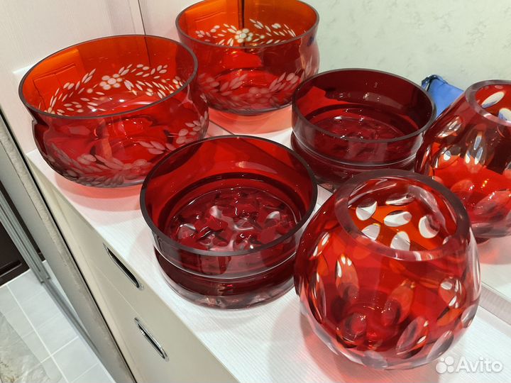 Вазы и конфетницы из красного стекла СССР