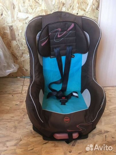 Автомобильное кресло
