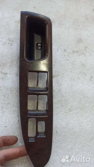 Накладка блока стеклоподъёмника Toyota Mark 2 gx90