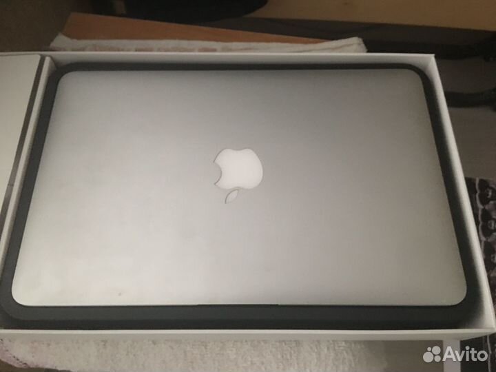 Apple MacBook Air 11 2011