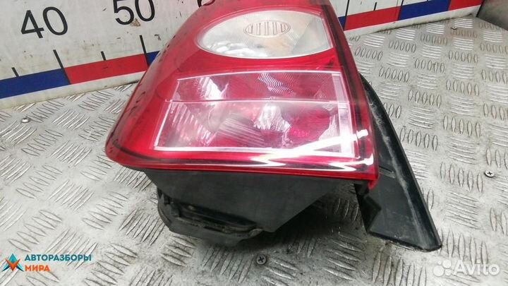 Фонарь задний левый Dacia Duster 2011