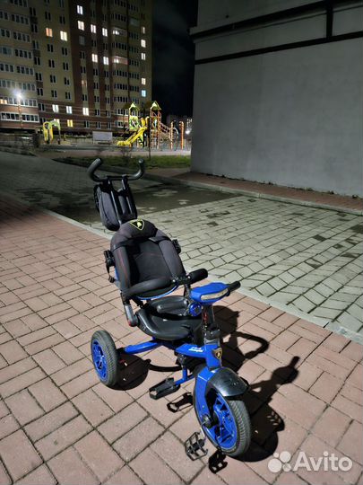 Трехколесный велосипед