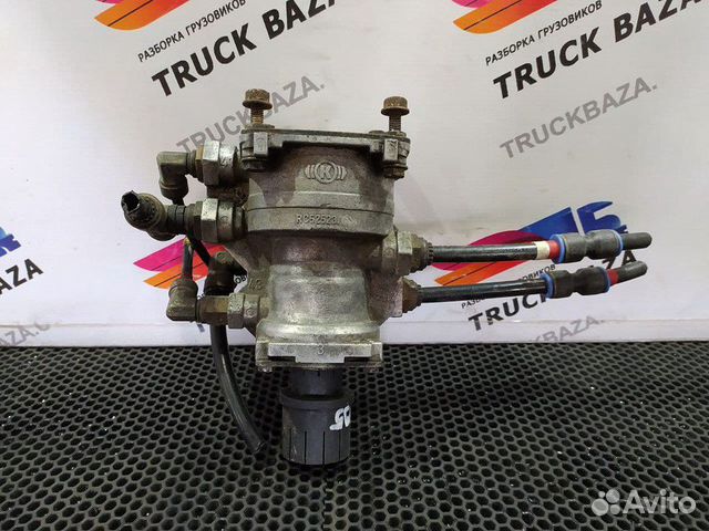 Кран управления тормозами прицепа рено магнум. Кран управления тормозами прицепа рено премиум dxi. Кран тормоза прицепа рено премиум. K020623n50. Тормозной кран рено премиум 420 dci.