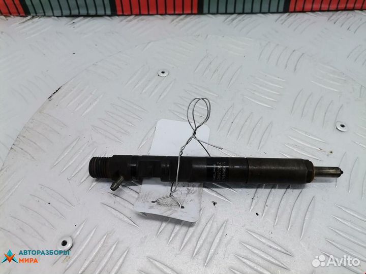 Форсунка Ford Focus рест. 2004 1219725