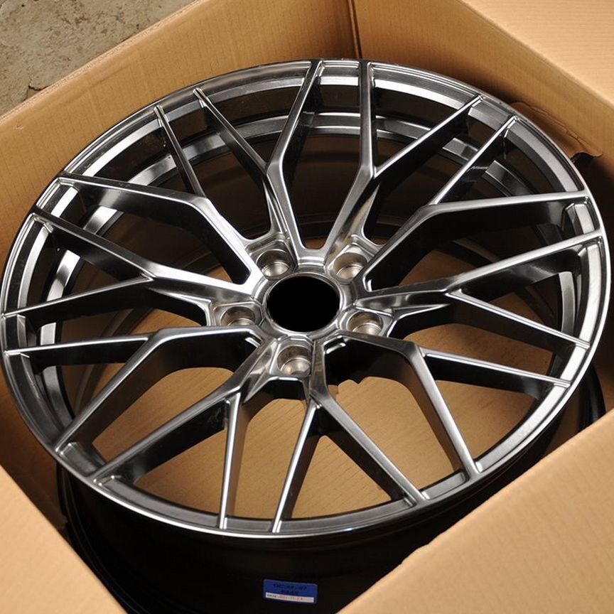 Диски на Mercedes E-класс (W212/213) KoKo Kuture 0431 8x18/5x112 D66.6 ET40 HB литой