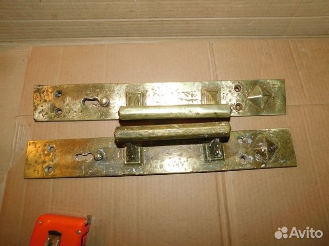 2 большие латунные,дверные ручки и дома фабриканта