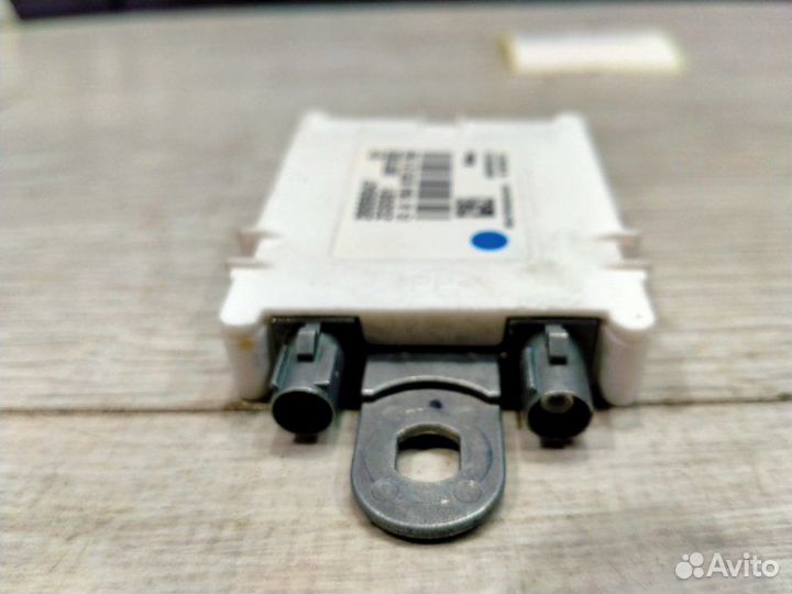 Усилитель антенны Mercedes-Benz Ml 164 272.967 30