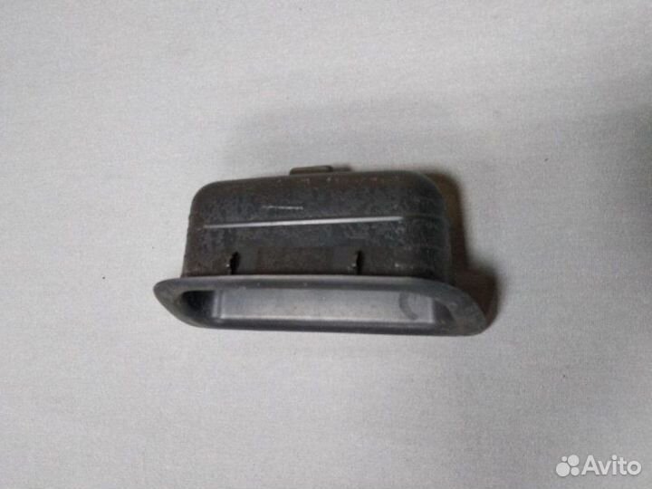 Накладка (кузов внутри) задняя Mitsubishi Lancer 9