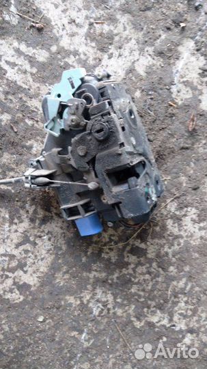 Замок двери задней правой Skoda Octavia (A5 1Z) 2