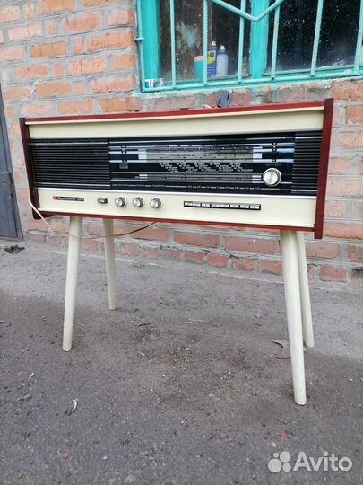 Радиола контата 204