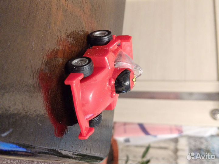 Машинка игрушечная