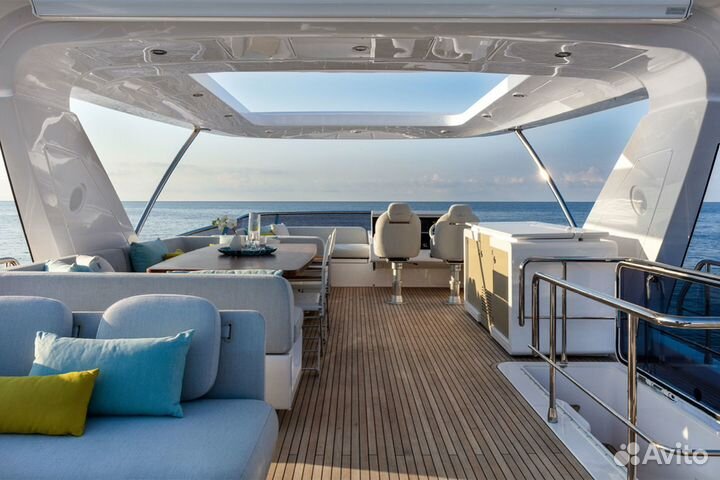 Моторная яхта Azimut 72, 2023