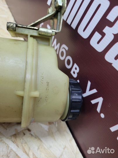 Бачок гидроусилителя руля Renault Logan