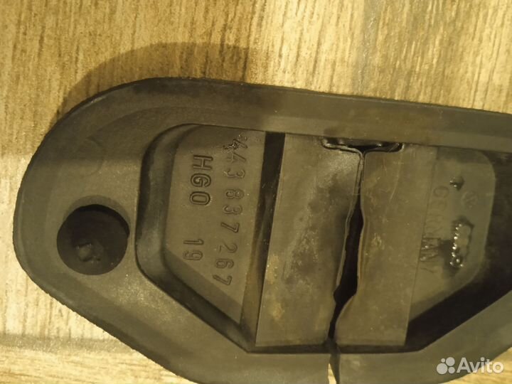 Заглушка (кожух) ограничителя дверей Audi 100, 200