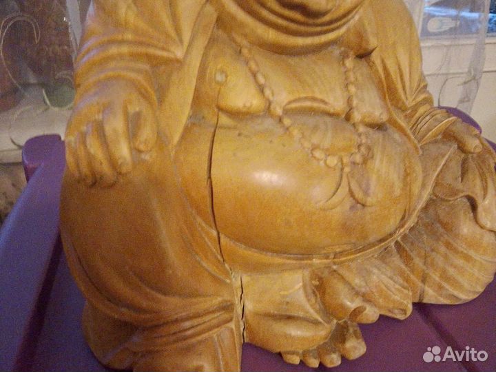 Будда из дерева