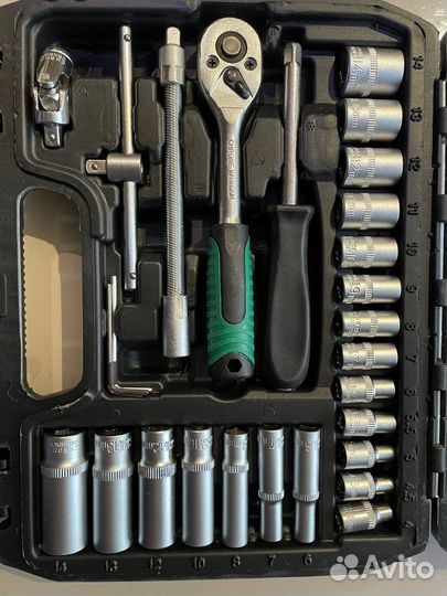 Набор автомобильных инструментов 53 предмета новые